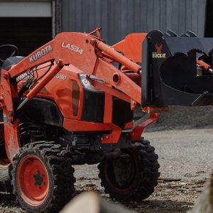 Buck-it-on-tractor-banner8 Split-fire Buck-it XL mounted on kubota tractor